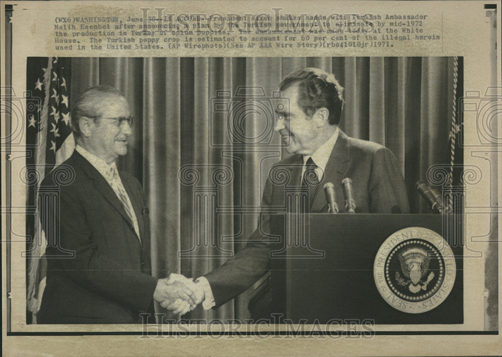 1971 Press Photo President Nixon Turkish Ambassador Melih Esenbel White House - Historic Images