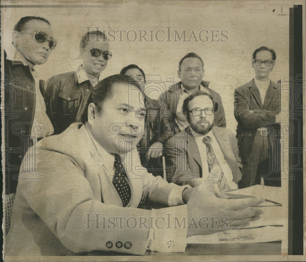 1975 Press Photo Alex Esclamado Filipino Newspaper Publisher - Historic Images