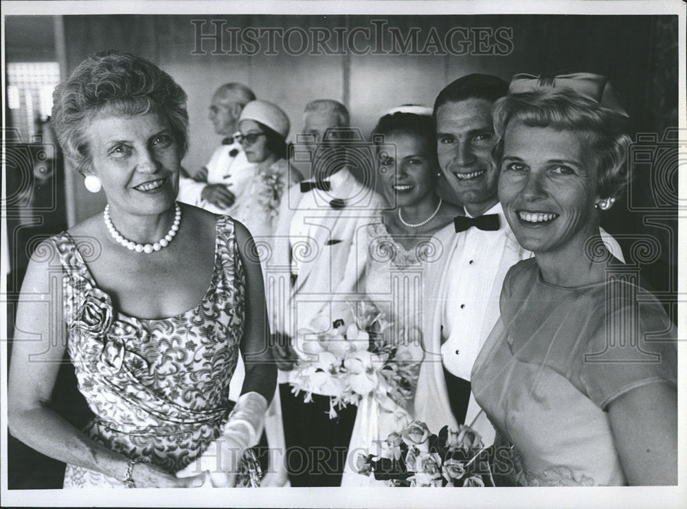 1961 Press Photo Mrs. Herman Escleburg Buddy Werner Ski Racer Walter Koelbel - Historic Images