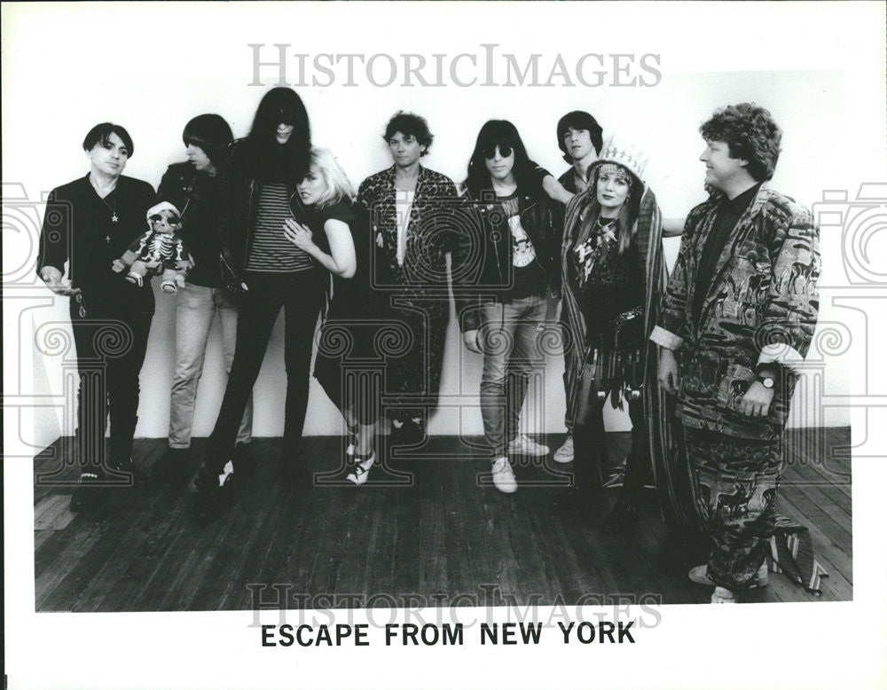 1990 Press Photo Escape From New York, rock bank - Historic Images