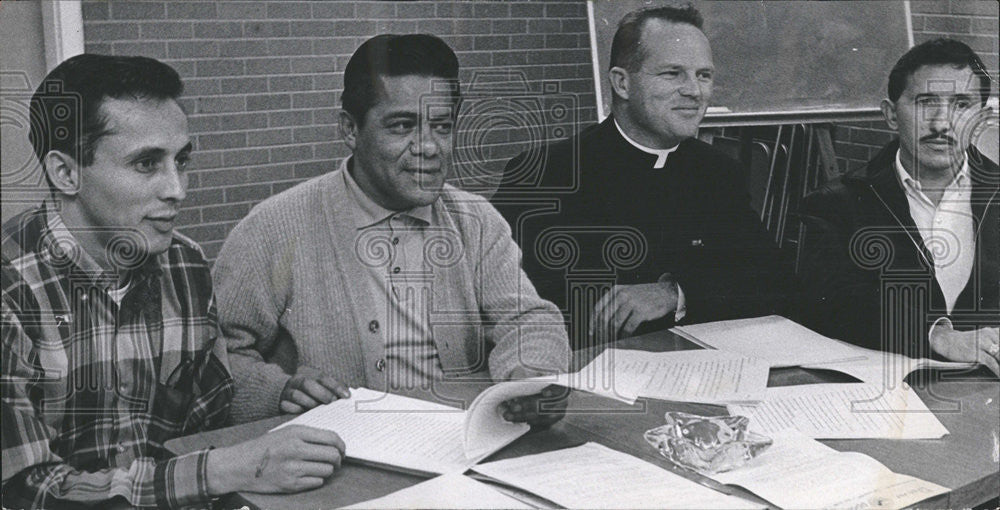 1967 Press Photo Vincent Garza, Ben Gayton, Rev. James Purfield, Eloy Espinosa - Historic Images