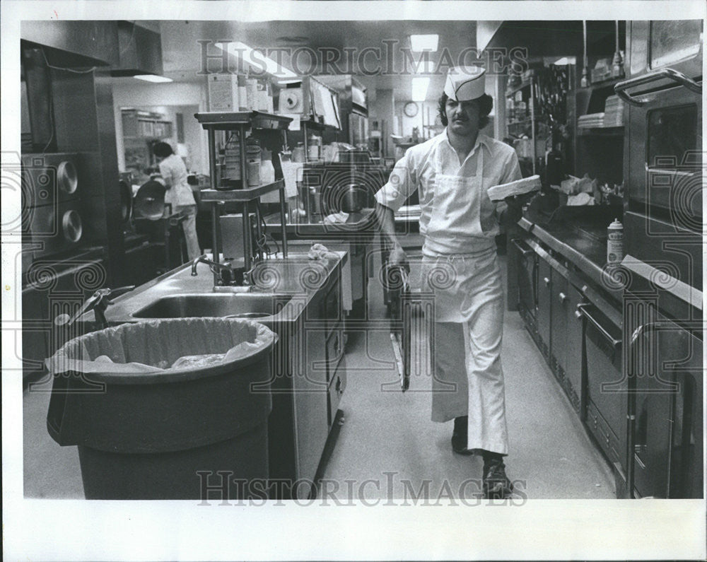 1979 Press Photo Daniel Espallargas, Baker - Historic Images