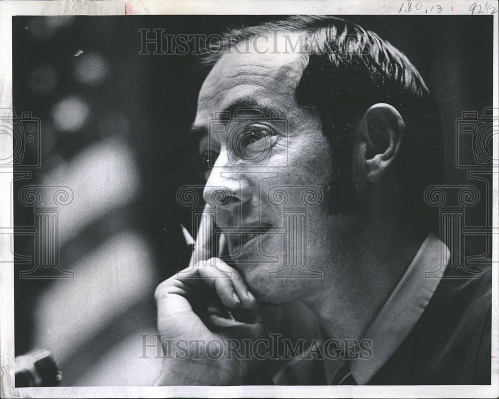 1970 Press Photo Judge Ettenburg Irving Defendant Mitigating - Historic Images