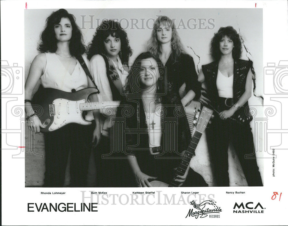 1992 Press Photo Evangeline American country music Guitar Vocals Sharon Leger - Historic Images