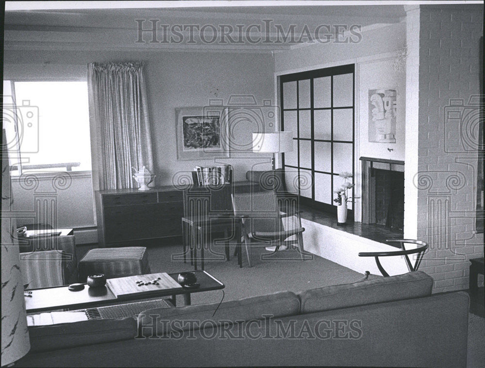 1961 Press Photo Estey living room White wall Green Slate Floors Hearth - Historic Images