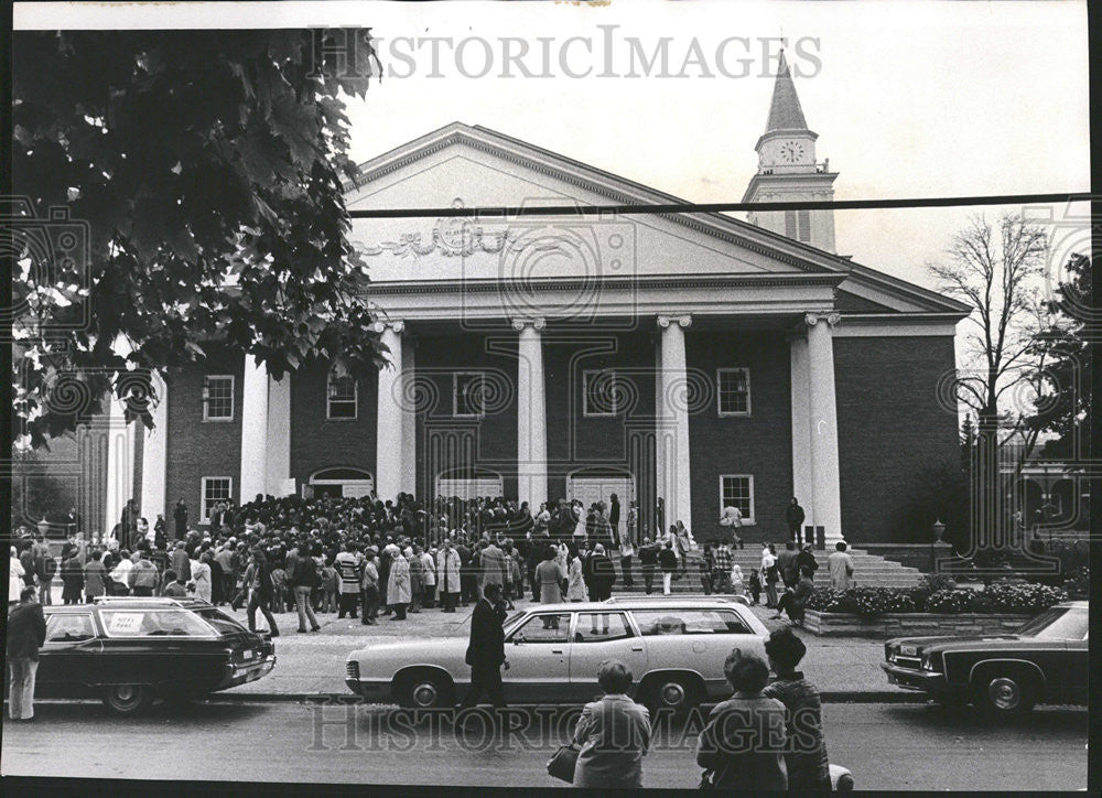 1972 Press Photo Crowd jammed the auditorium at Wheaton College to hear a speech - Historic Images