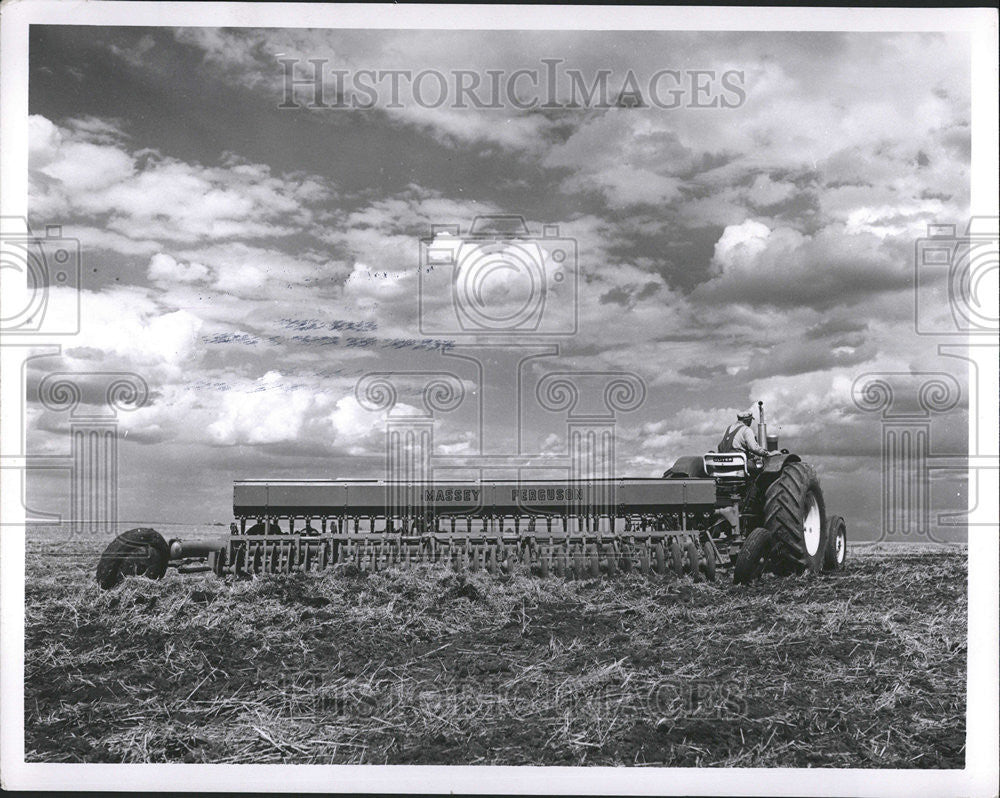 1965 Press Photo Combine Seeding Operation On A Farm Near Regina Saskatchewan - Historic Images