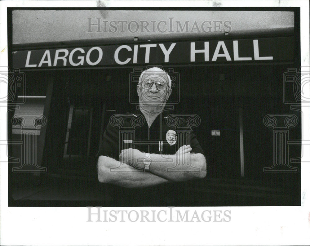 1991 Press Photo Jim Abel City Hall Jim Damaske civic activist - Historic Images