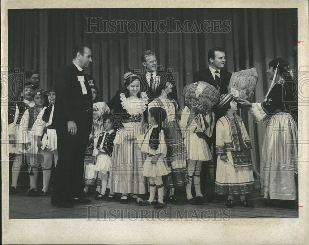 1968 Press Photo  C. W. Bill Young, Ed Gurney &amp; Spiro Agnew At Tarpon Springs - Historic Images