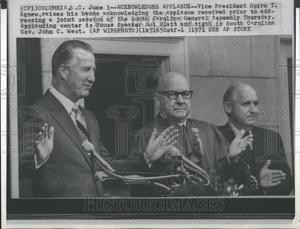 1971 Press Photo Vice President Spiro Agnew Acknowledges Applause - Historic Images