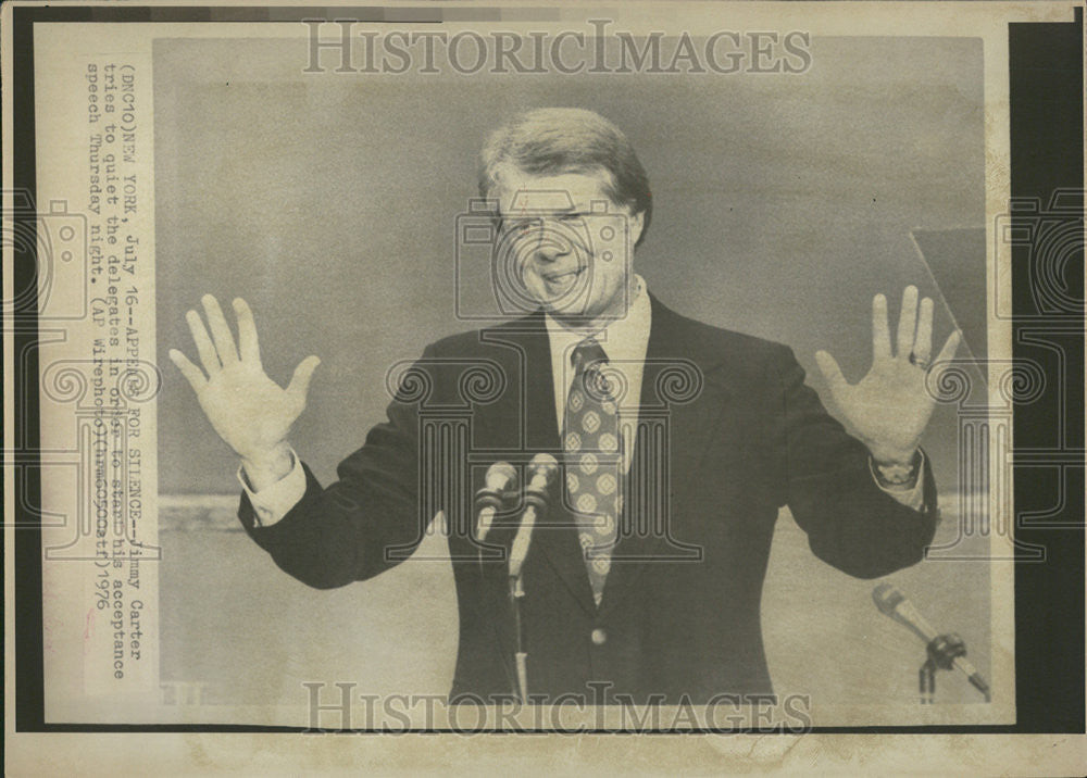 1976 Press Photo Jimmy Carter delegates speech Thursday night - Historic Images