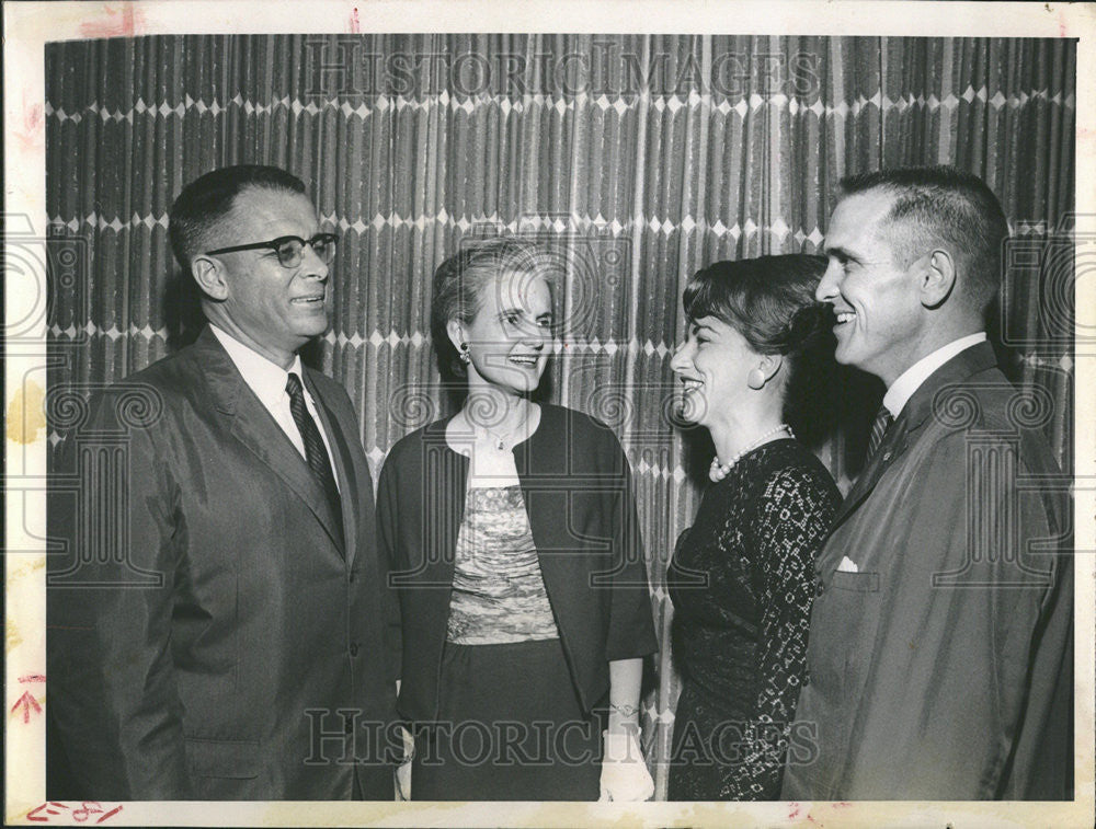 1964 Press Photo Adams Jerry Curley Speech Wife Meet Conference - Historic Images