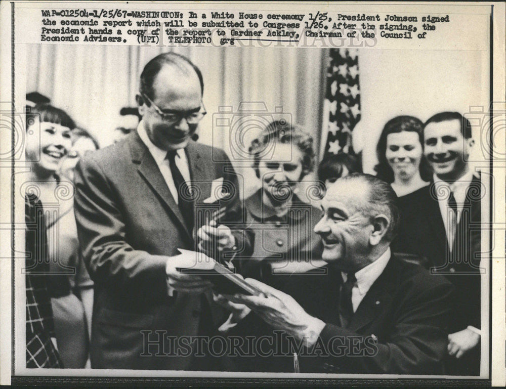 1967 Press Photo President Johnson - Historic Images