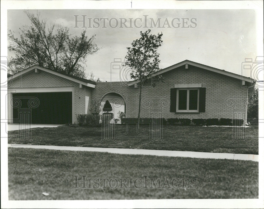 1972 Press Photo Miller Builders Willows North Subdivision Ranch Garden Dining - Historic Images