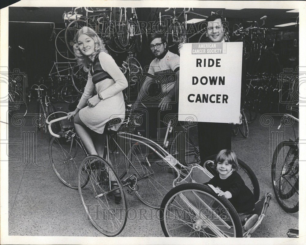 1972 Press Photo Victoria Lynn American Cancer Society Bike participation - Historic Images