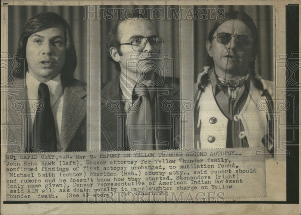 1972 Press Photo John Hawk Attorney Yellow Thunder Michael Smith Skenandore - Historic Images