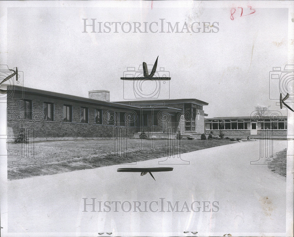 1954 Press Photo Lady Sorrows convent School Beautiful Rolling Farmington Build - Historic Images