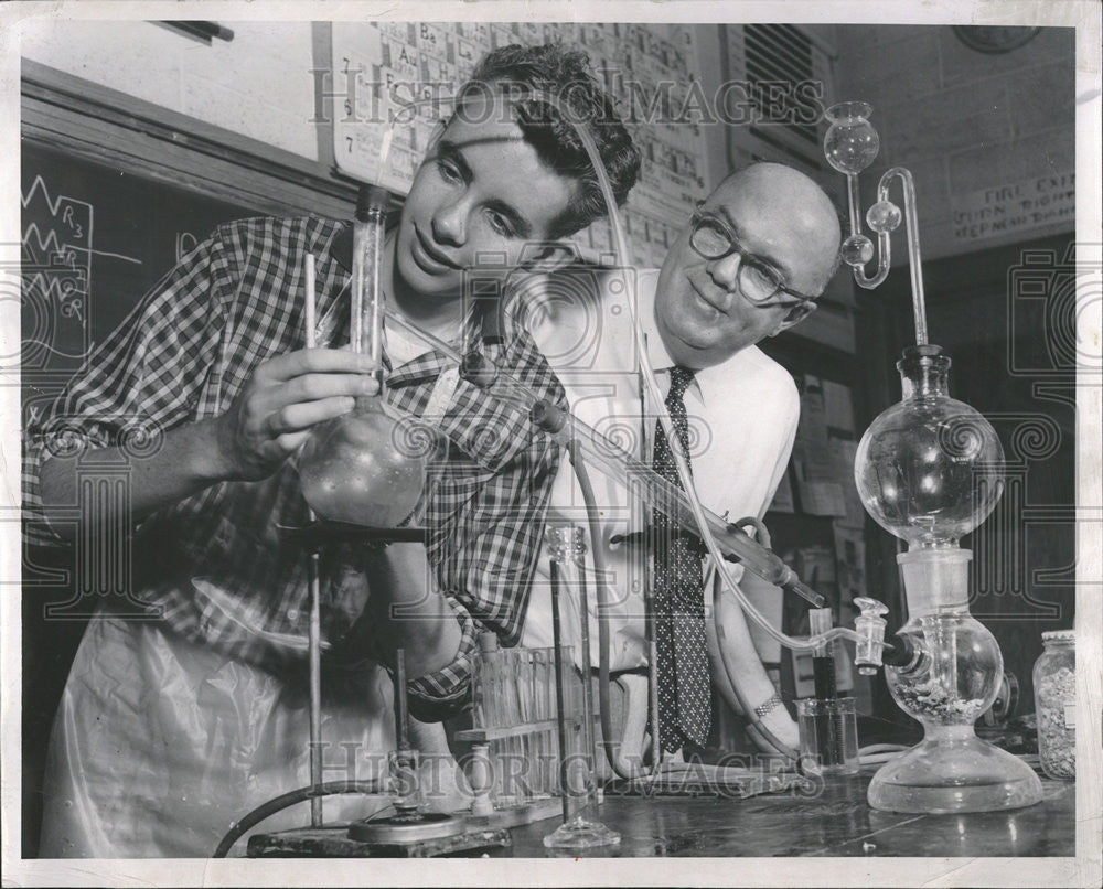 1958 Press Photo Larry Crane Sidney Quigley teacher - Historic Images