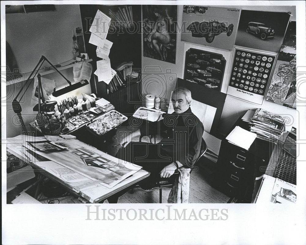 1977 Press Photo Richard Executive Vice President McNamara Associates CNB Artist - Historic Images