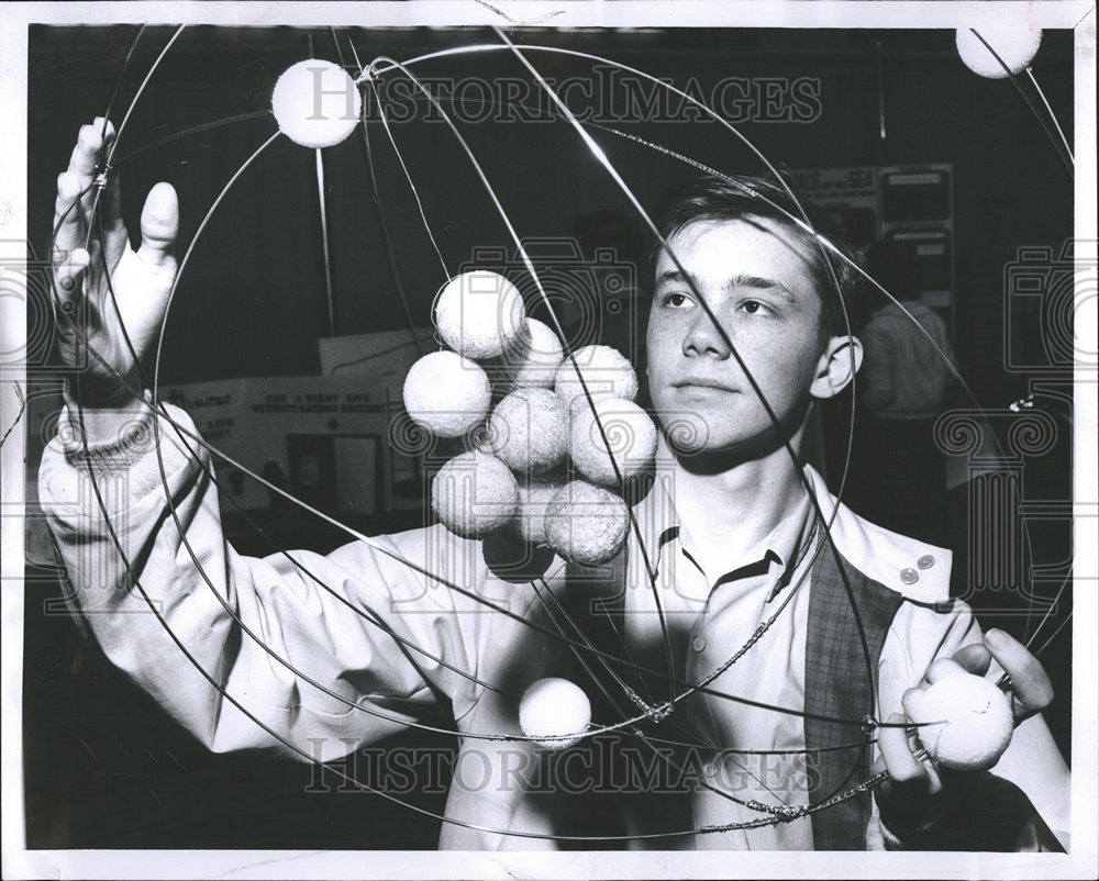 1961 Press Photo Randy Clark Atom Circus Man Ring Ball Jacobs - Historic Images