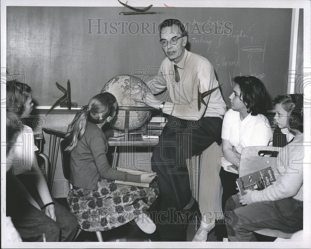 1959 Press Photo Joe Natthesius Best School Oak Park grade pupils geography - Historic Images