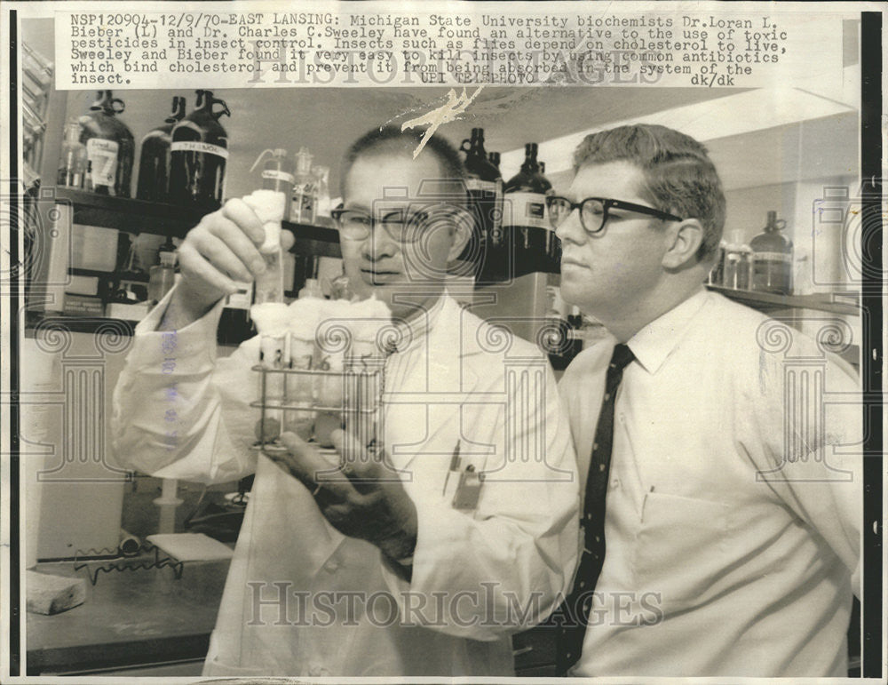 1970 Press Photo Michigan State University Loran Bieber Charles Sweeley Doctors - Historic Images