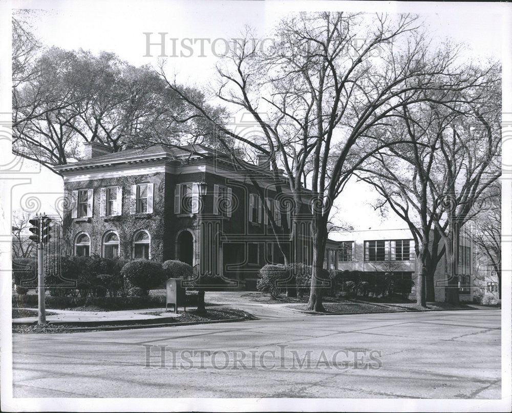 1955 Press Photo Community House - Historic Images