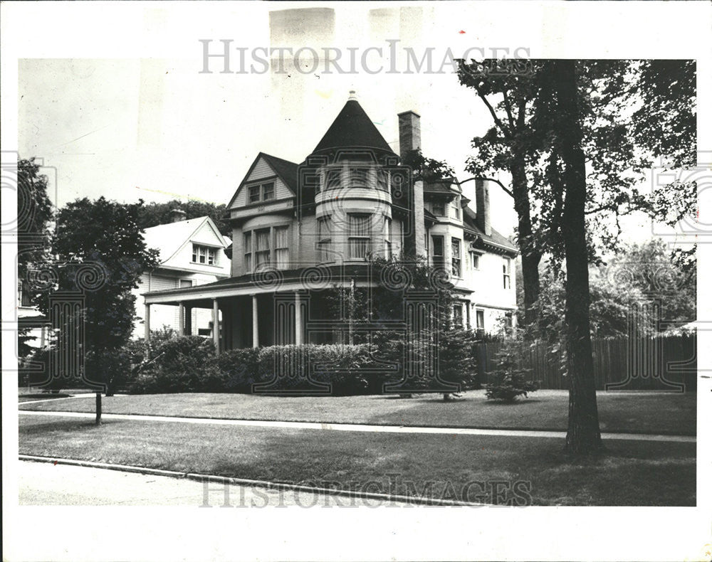 1977 Press Photo EVANSTON QUEEN ANNE HOME CHICAGO AREA - Historic Images