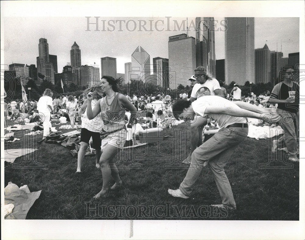 1990 Press Photo David Smith Flossmoor Paige Harvey Home Wood Judy Rose Steve - Historic Images