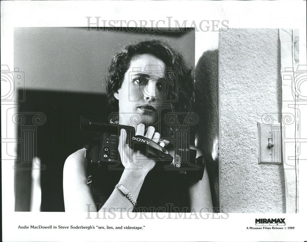 1989 Press Photo Andie Mac Dowell American model actress Golden Camera Honorary - Historic Images