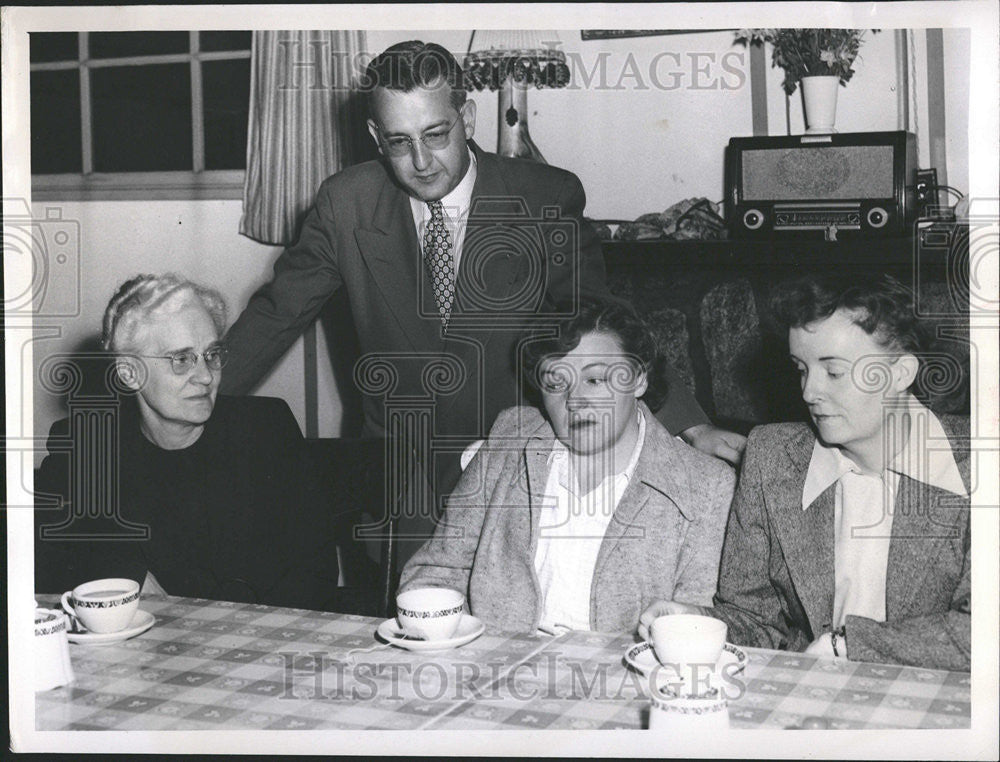 1950 Press Photo Mrs Ethyl Kirk Clara Sherman Street - Historic Images