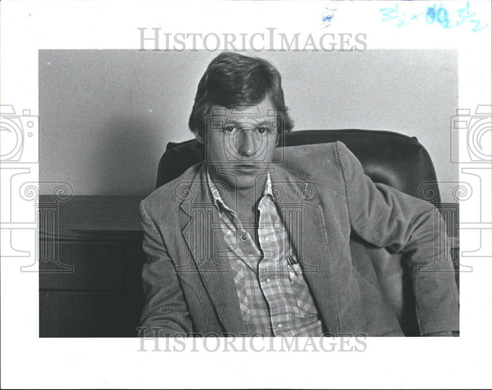 1982 Press Photo Glade Eric Native Stickers Fcut Story - Historic Images