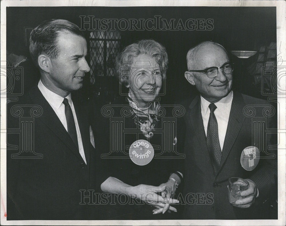 1969 Press Photo William Glass Robert Galbasin Opera Central Crow Nest - Historic Images