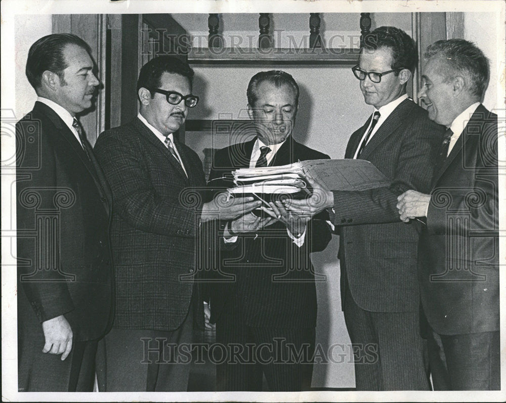 1969 Press Photo Denver Consular Corp Mexican Mendoza Gross - Historic Images