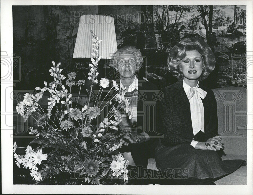 1980 Press Photo Society Member Mrs Donald Huttner - Historic Images