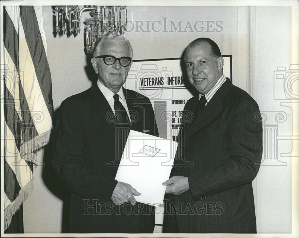 1972 Press Photo William Hanes Ayres Republican US Ohio - Historic Images