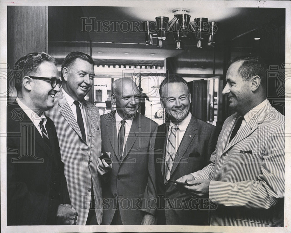 1967 Press Photo  American Norman Naccari Gordon Girvan - Historic Images