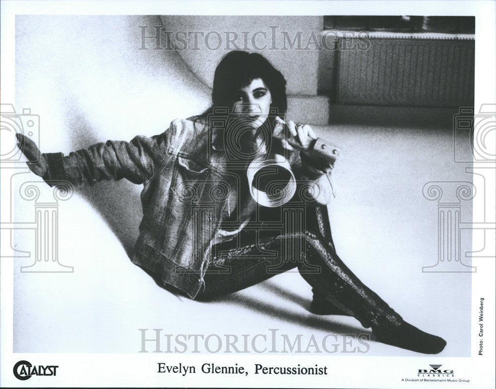 1994 Press Photo Percussionist Evelyn Glennie enjoys going solo - Historic Images