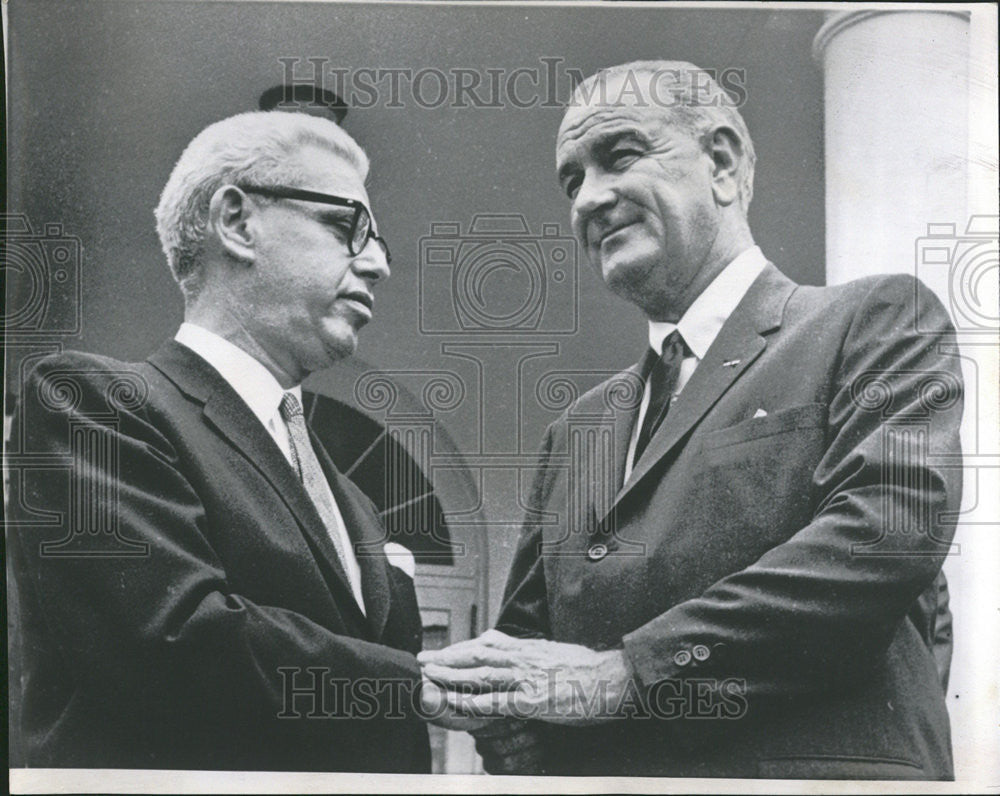 1965 Press Photo President Johnson with Arthur J. Goldberg, US Ambassador to UN - Historic Images
