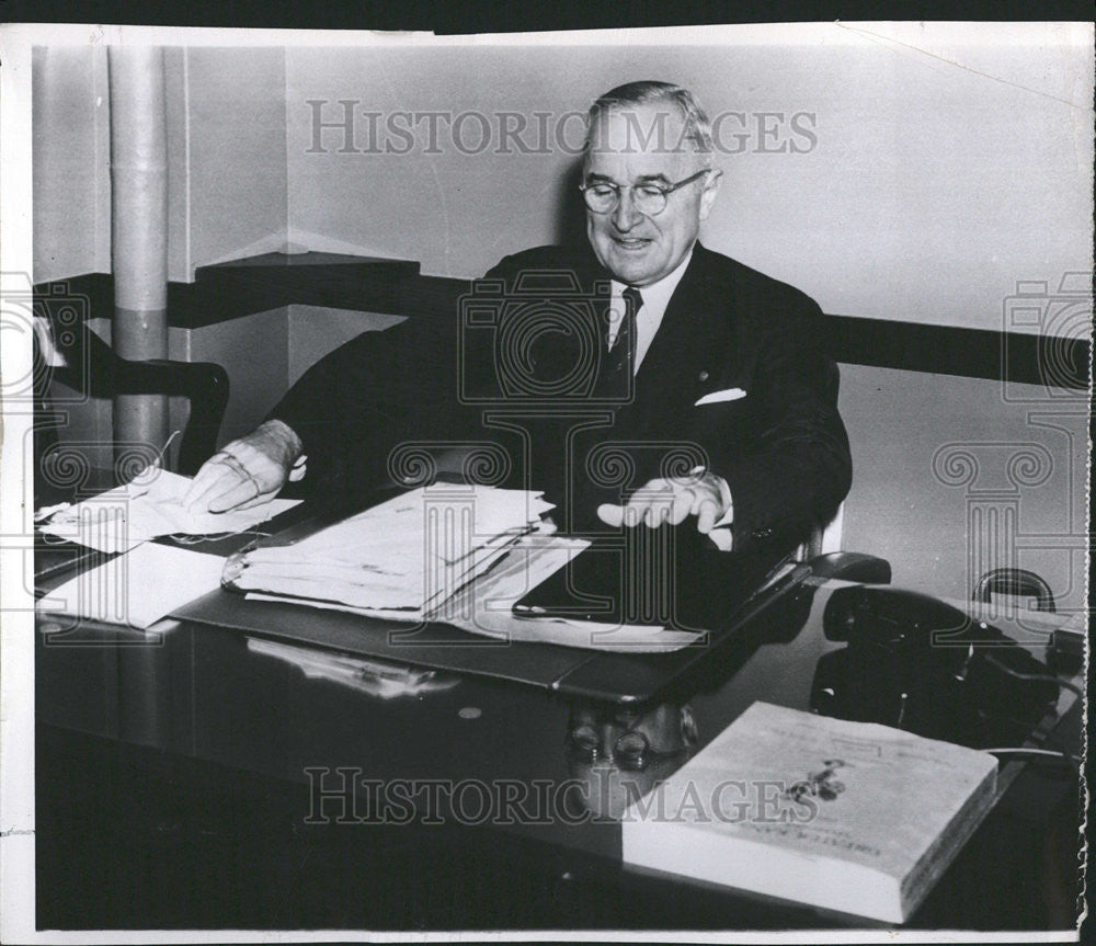 1953 Press Photo Harry Truman 33rd President New Desk Office Kansas City - Historic Images