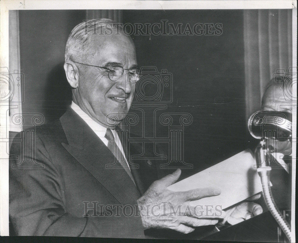 1952 Press Photo Herd Heavens Ghastly dew human Eye Atomic Bombs - Historic Images