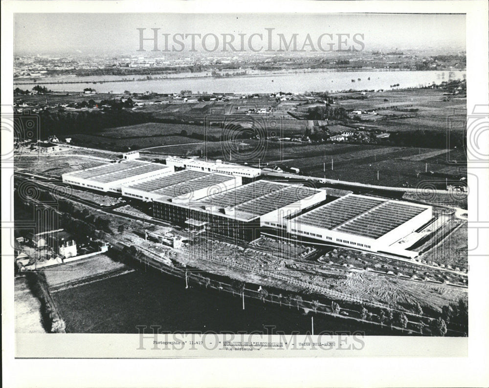 1985 Press Photo France Industry Bull electronics plant - Historic Images