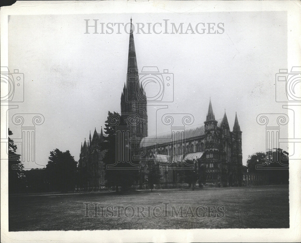 1929 Press Photo Salisbury Cathedral/England/Early English Architecture - Historic Images