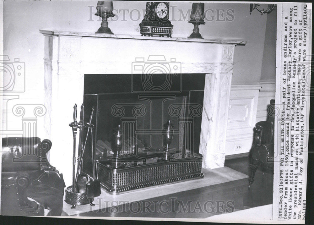 1961 Press Photo Brass Andirons/Fireplace Fender/White House Antiques - Historic Images