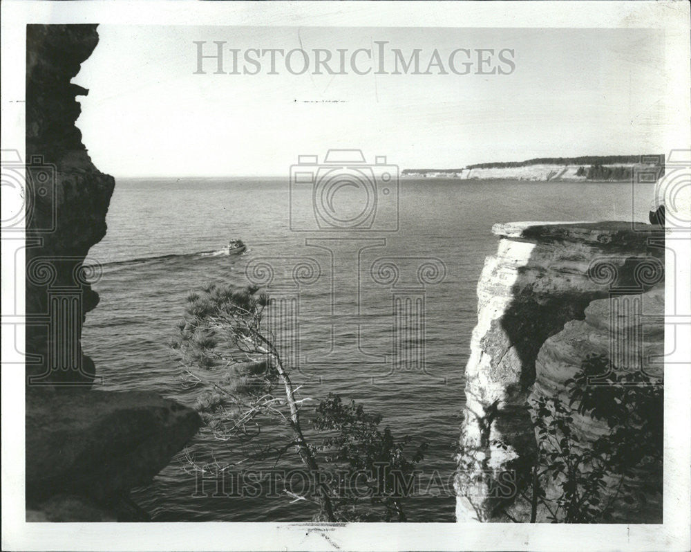 1970 Press Photo Pictured Rocks National Lakeshore Michigan - Historic Images