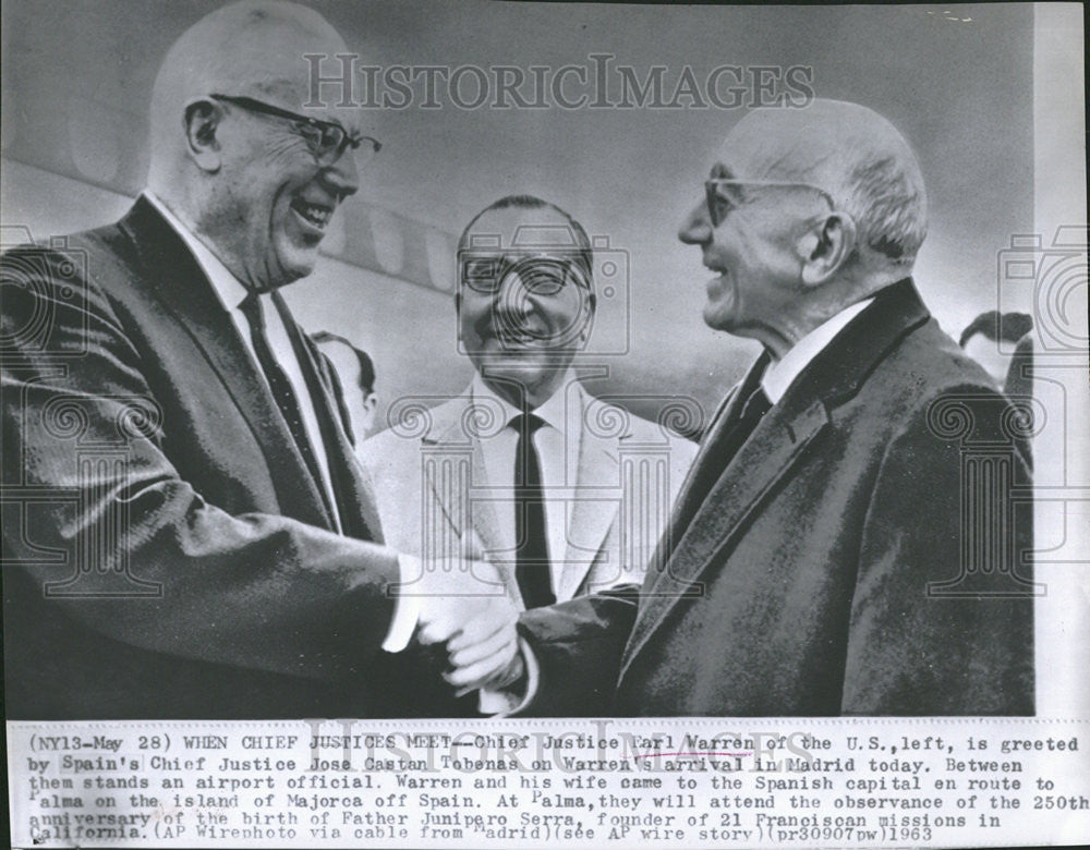 1963 Press Photo Chief Justice Earl Warren U S Greet Spain Chief Jose Castan - Historic Images