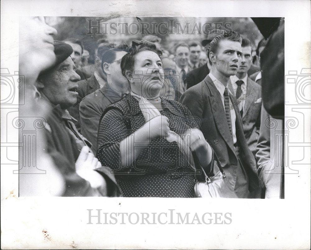 1951 Press Photo Strikes Pickets Demonstrations People of American Chicago Mich - Historic Images