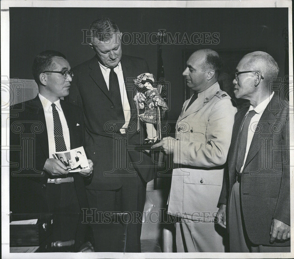 1957 Press Photo Nicholson Japanese doll Yutaka Iwazaki Hamamatsu Friend Denver - Historic Images