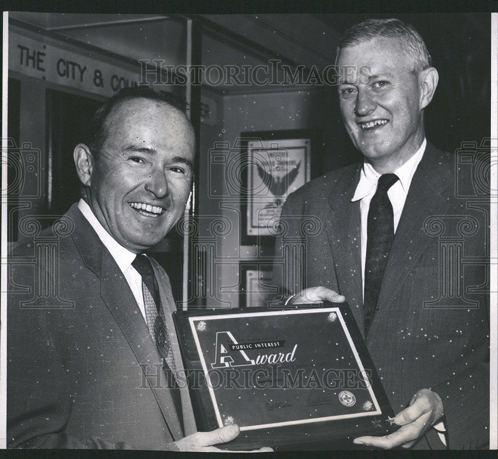 1958 Press Photo Mayor Will Nicholson Edward McClanahan Public Interest Award - Historic Images