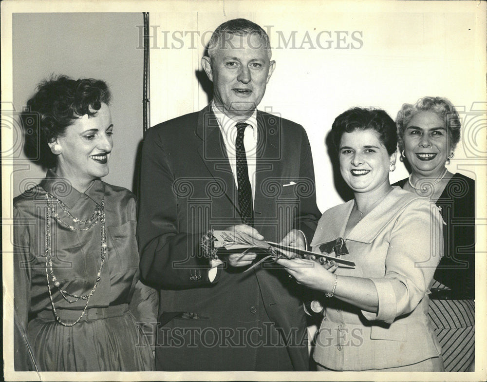 Press Photo Denver Desk Derrick Club Mayor Will Nicholson Bernice Archer Sara - Historic Images